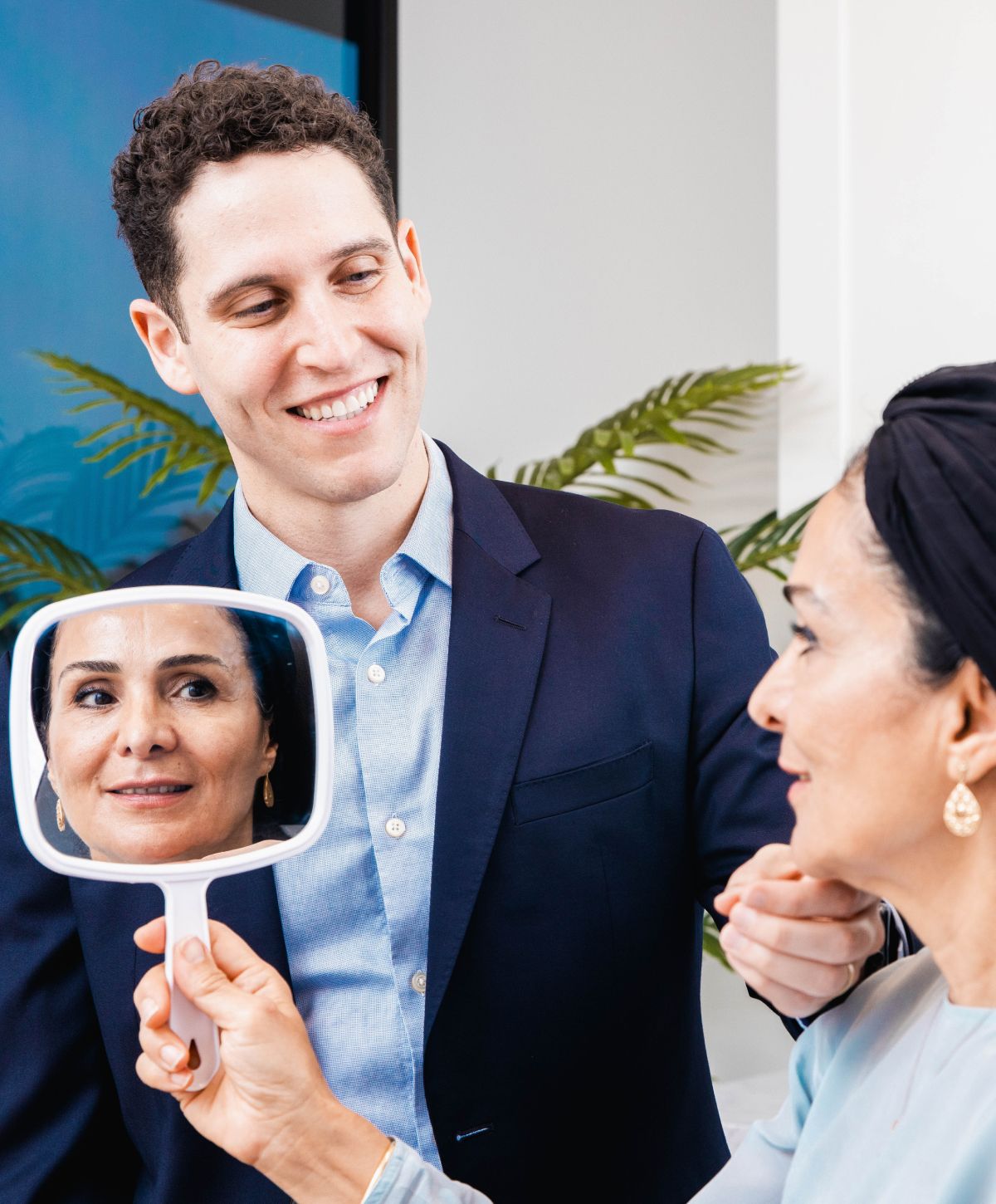 Newport Beach facelift surgeon